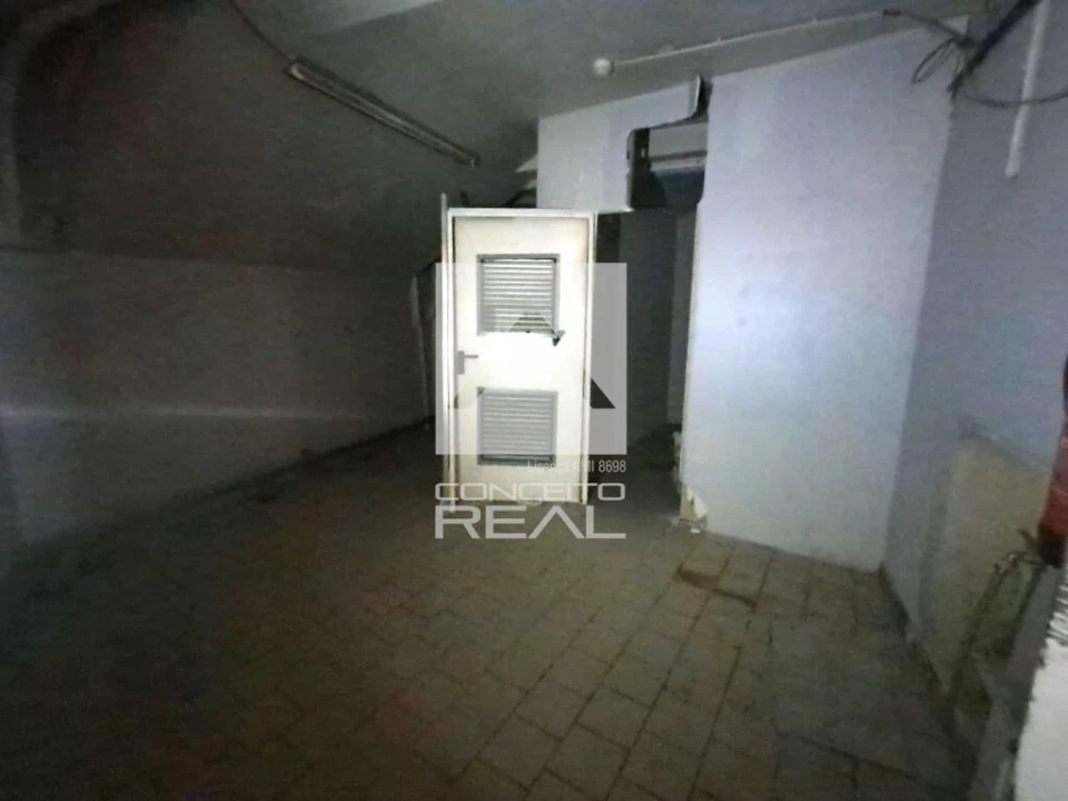 Loja para Arrendamento em Gondomar (São Cosme), Valbom e Jovim Foto 13