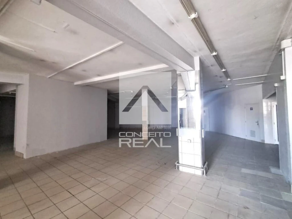 Loja para Arrendamento em Gondomar (São Cosme), Valbom e Jovim Foto 12