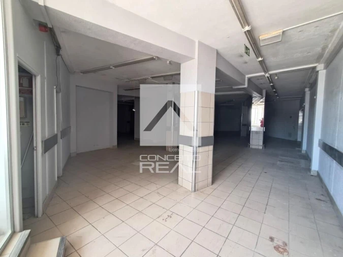 Loja para Arrendamento em Gondomar (São Cosme), Valbom e Jovim Foto 17