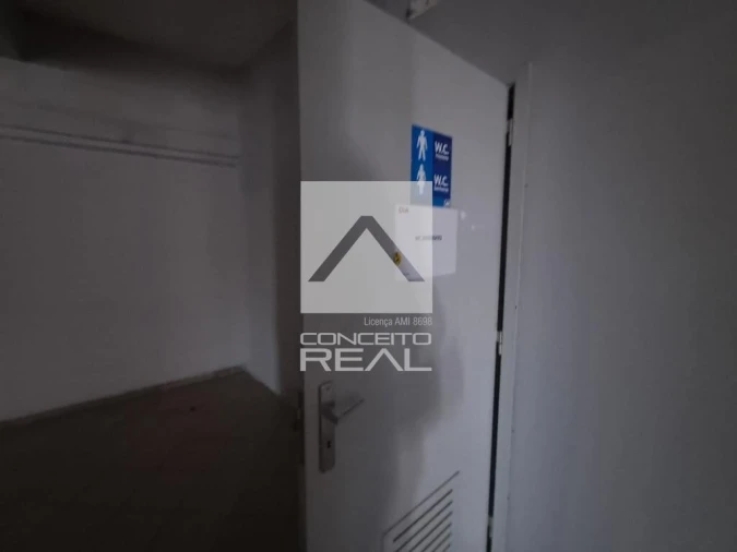 Loja para Arrendamento em Gondomar (São Cosme), Valbom e Jovim Foto 23