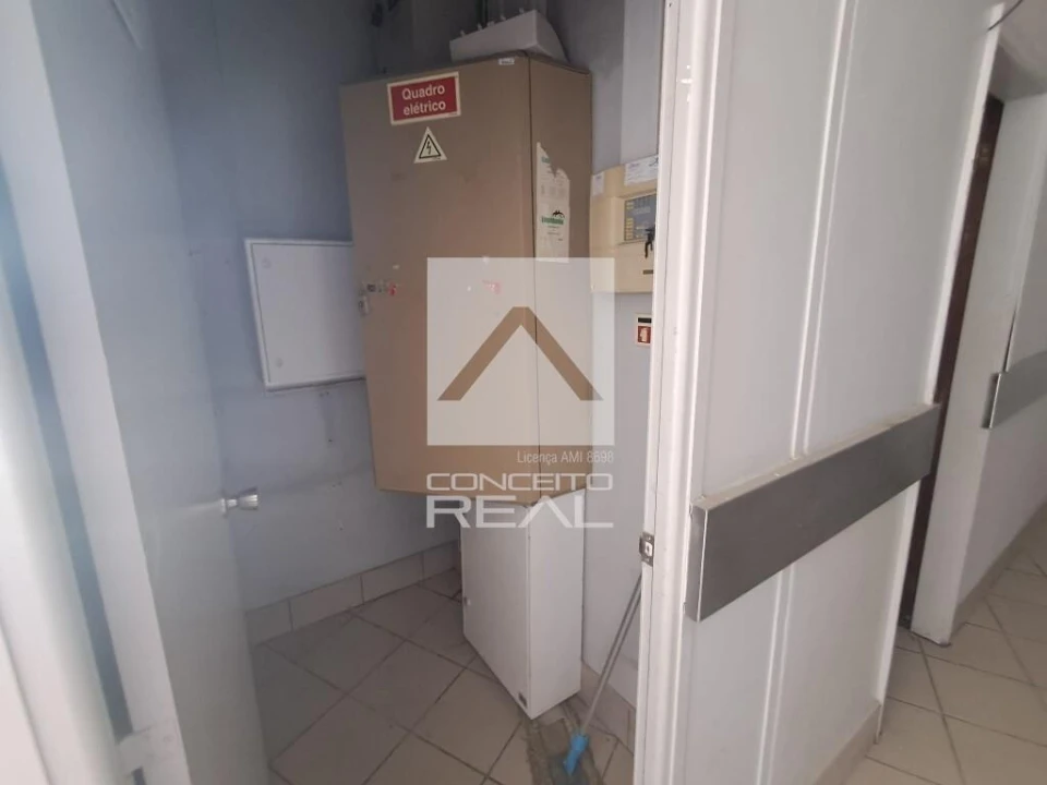 Loja para Arrendamento em Gondomar (São Cosme), Valbom e Jovim Foto 15