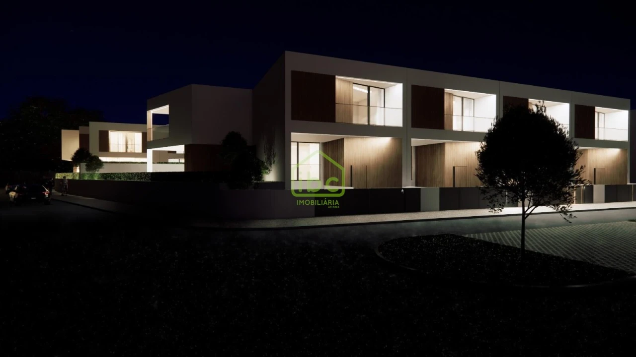 Moradia T4 para Venda em Touguinha e Touguinhó Foto 11