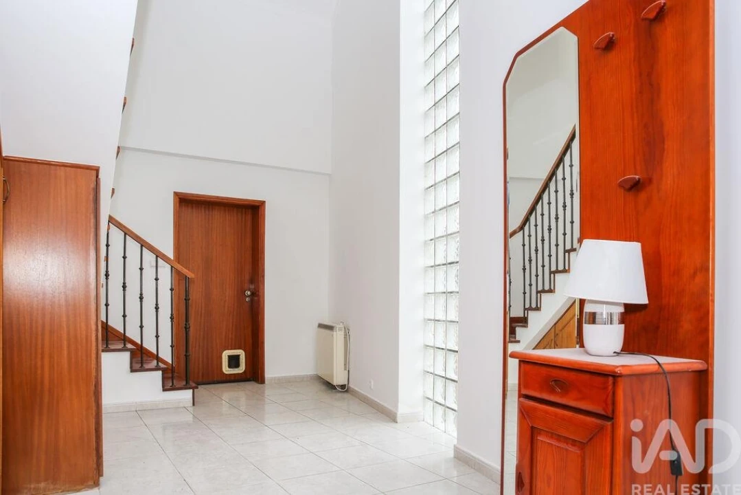 Moradia T5 para Venda em Campelos e Outeiro da Cabeça Foto 18