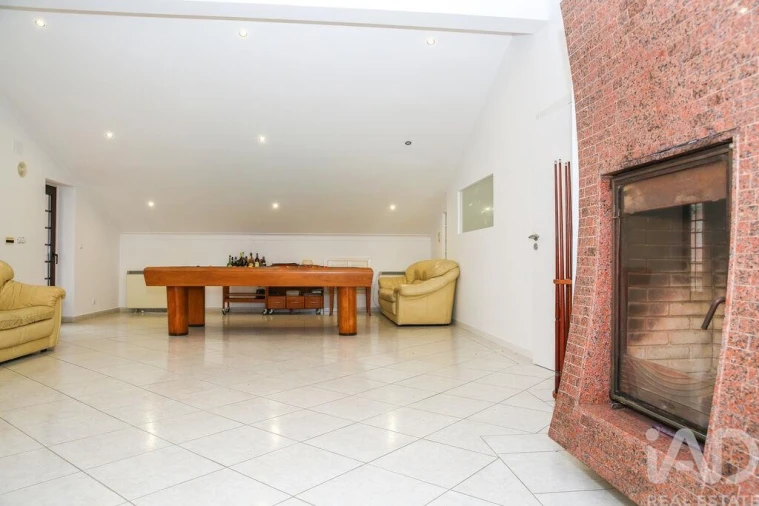 Moradia T5 para Venda em Campelos e Outeiro da Cabeça Foto 16