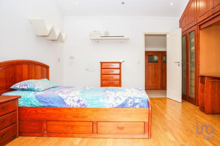 Moradia T5 para Venda em Campelos e Outeiro da Cabeça Foto 13