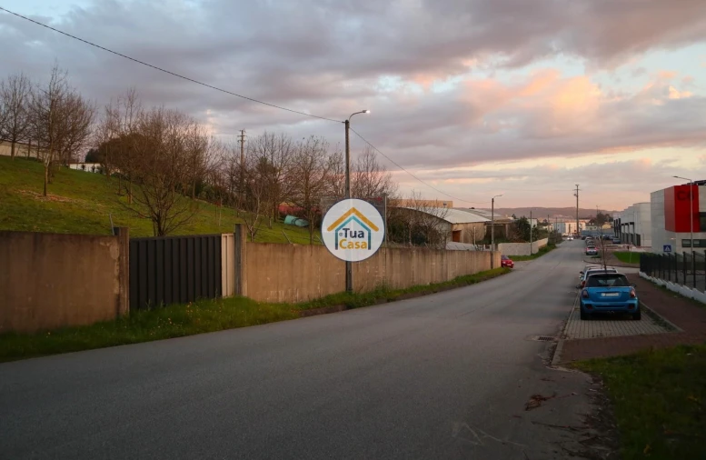 Terreno para Venda em Vila Nova de Famalicão e Calendário Foto 13