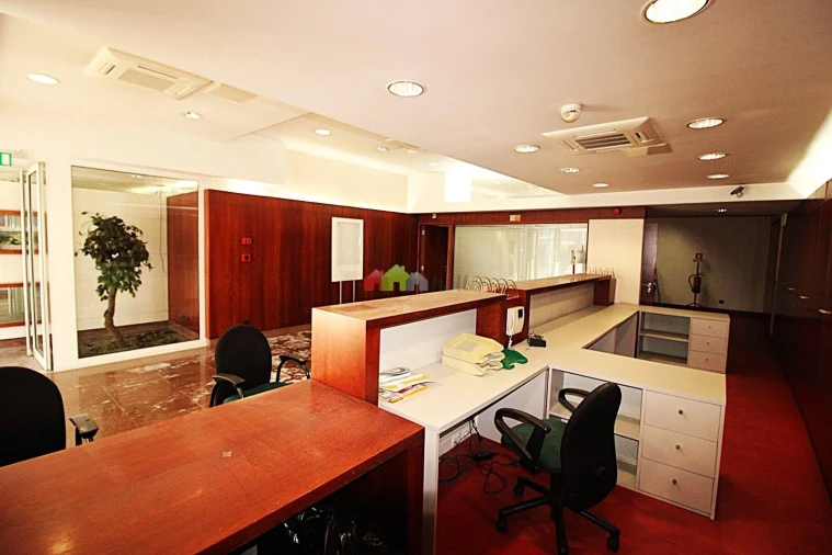 Loja para Venda em Baixa da Banheira e Vale da Amoreira Foto 4