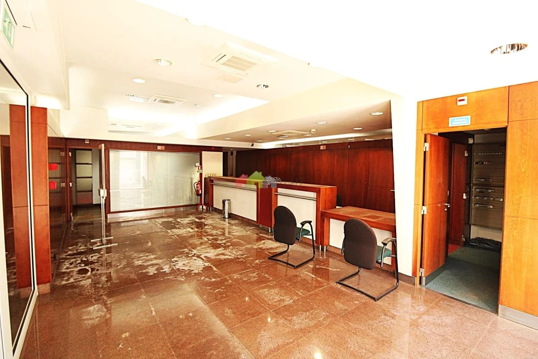 Loja para Venda em Baixa da Banheira e Vale da Amoreira Foto 9