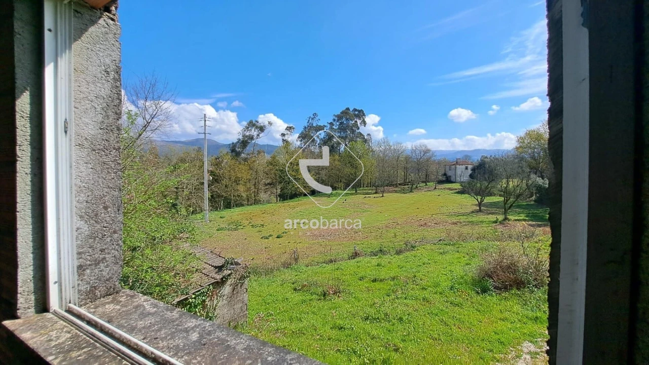 Moradia T4 para Venda em Gondoriz Foto 16