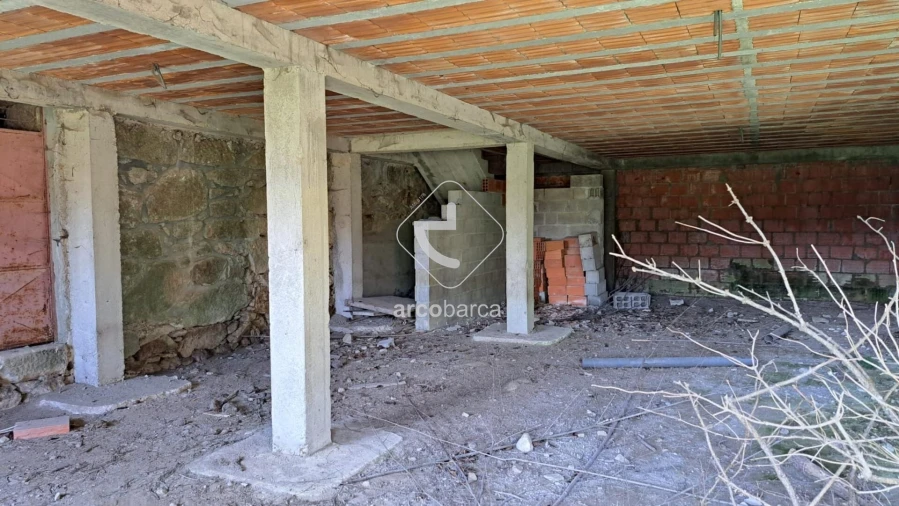 Moradia T4 para Venda em Gondoriz Foto 8