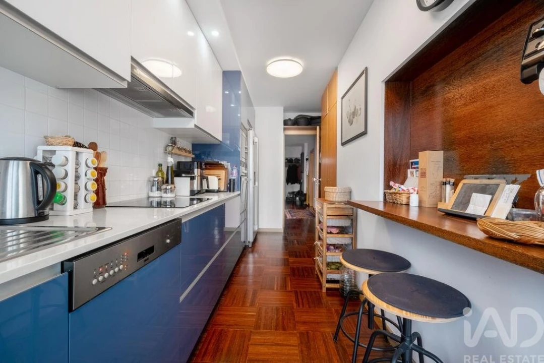 Moradia T7 para Venda em Paranhos Foto 8