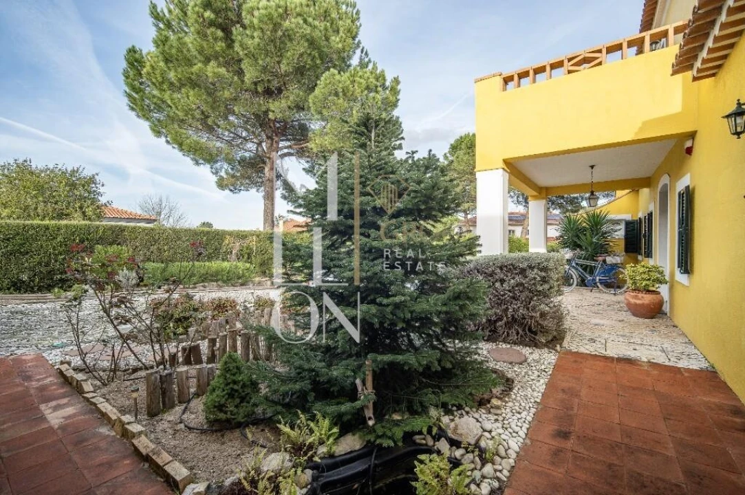 Moradia T5 para Venda em Quinta do Conde Foto 7