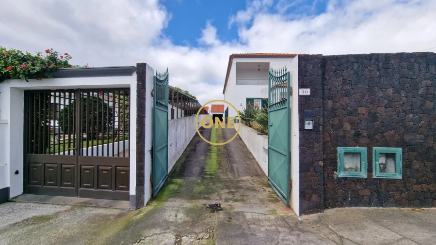 Moradia T7 para Venda em Ribeira das Tainhas Foto 4