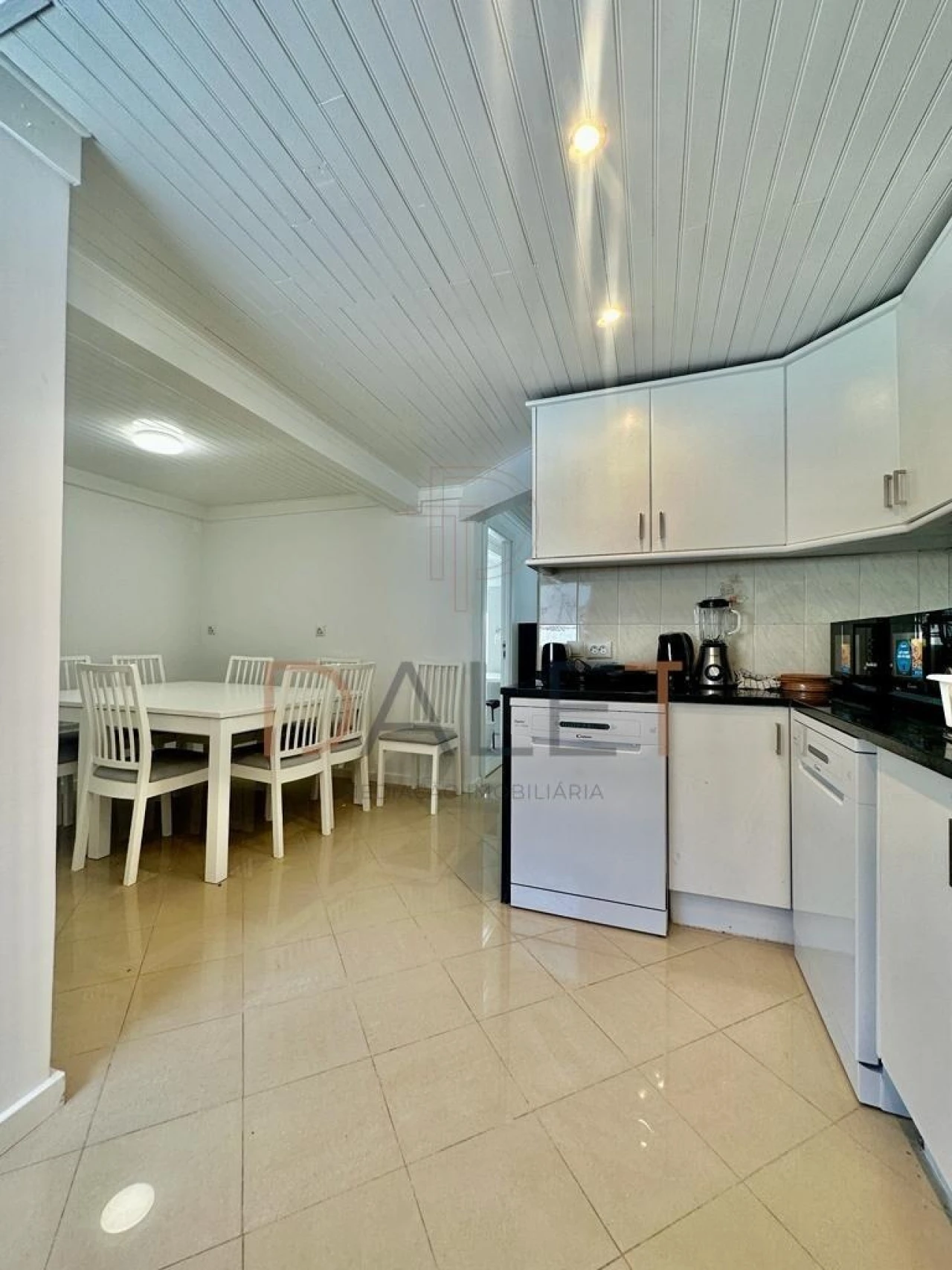 Quarto para Arrendamento em Ajuda Foto 10