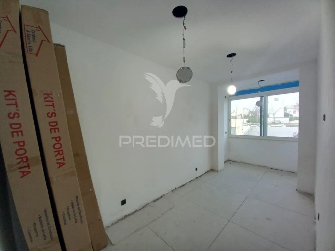 Apartamento T4 para Venda em Laranjeiro e Feijó Foto 16