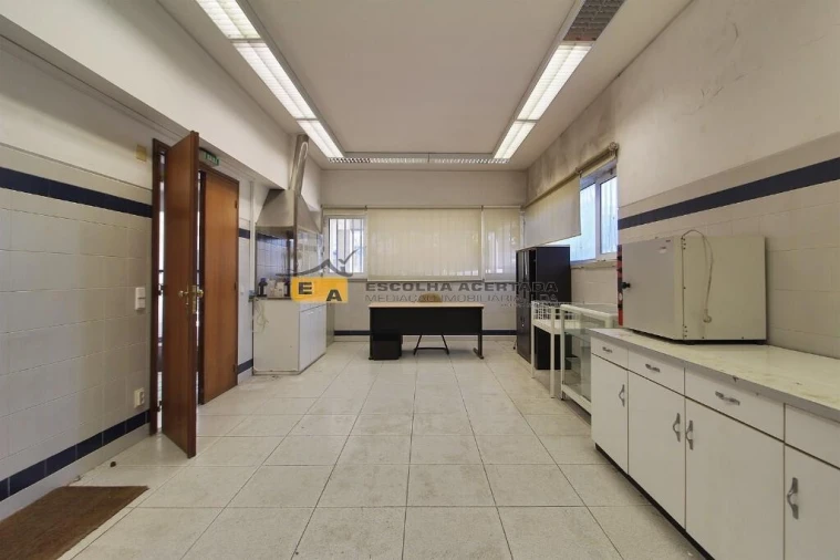 Escritório para Arrendamento em São Mamede de Infesta e Senhora da Hora Foto 8