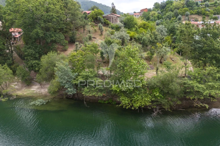 Moradia T3 para Venda em Caniçada e Soengas Foto 13