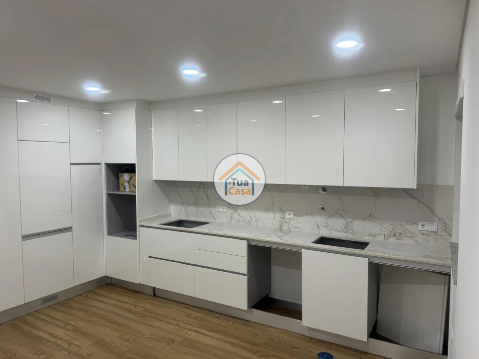 Apartamento T1 para Venda em Currelos, Papízios e Sobral Foto 11