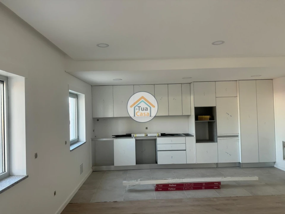 Apartamento T1 para Venda em Currelos, Papízios e Sobral Foto 14