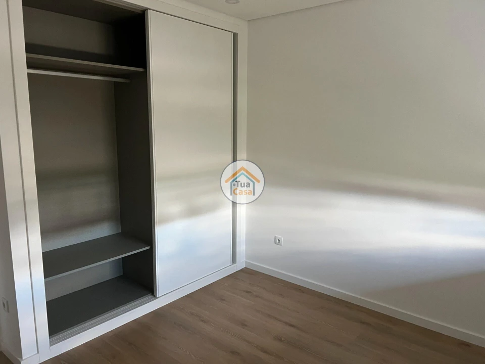 Apartamento T1 para Venda em Currelos, Papízios e Sobral Foto 3