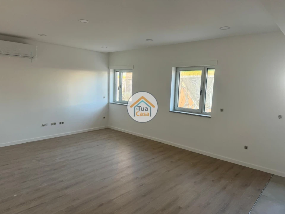 Apartamento T1 para Venda em Currelos, Papízios e Sobral Foto 15