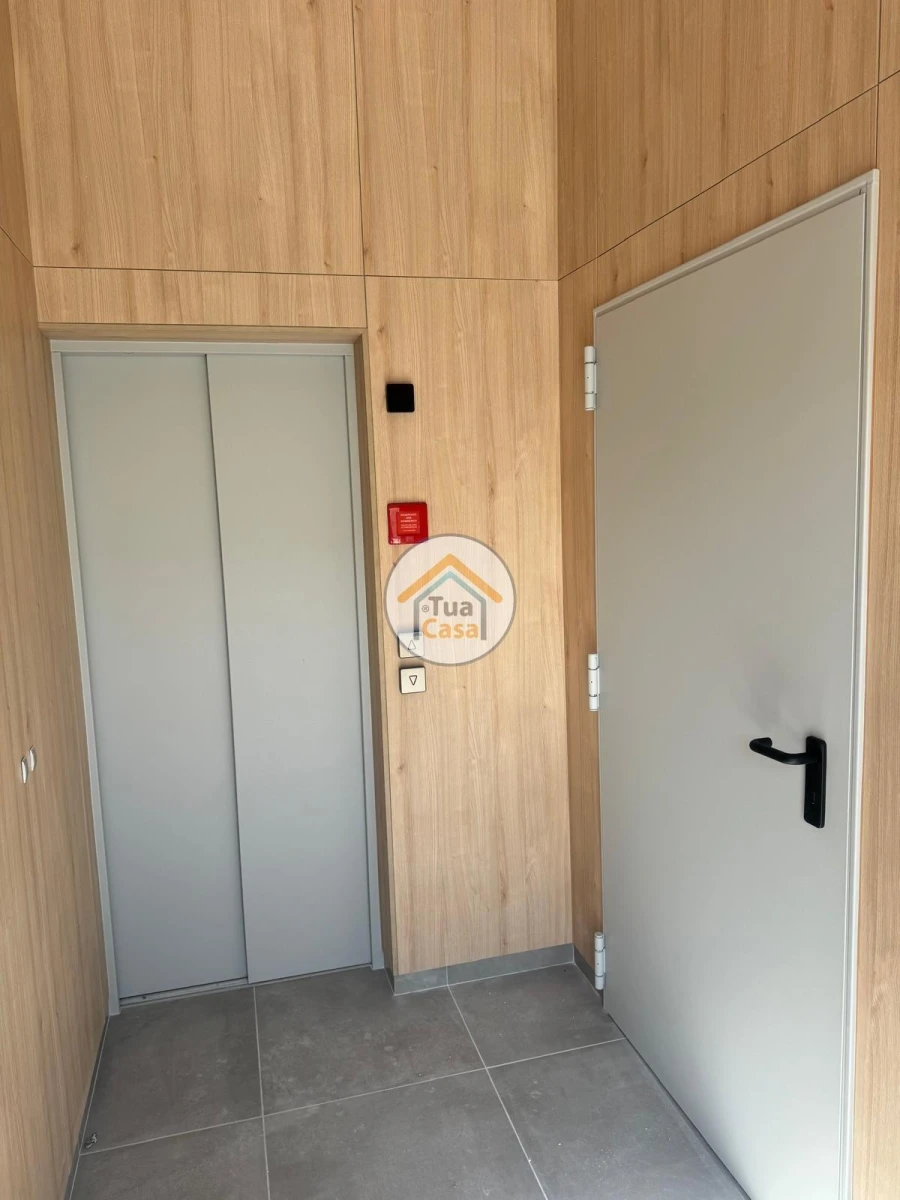 Apartamento T1 para Venda em Currelos, Papízios e Sobral Foto 18