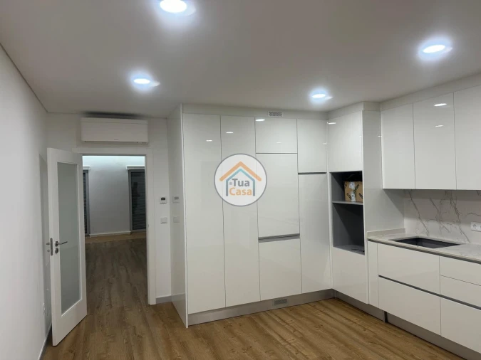 Apartamento T1 para Venda em Currelos, Papízios e Sobral Foto 10