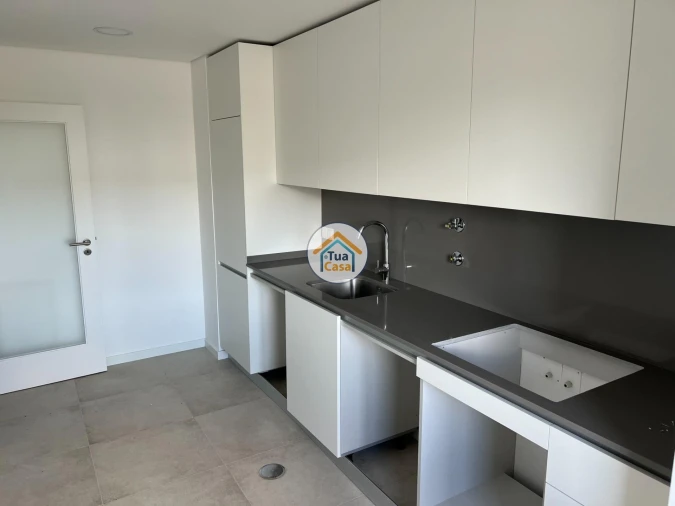 Apartamento T1 para Venda em Currelos, Papízios e Sobral Foto 2