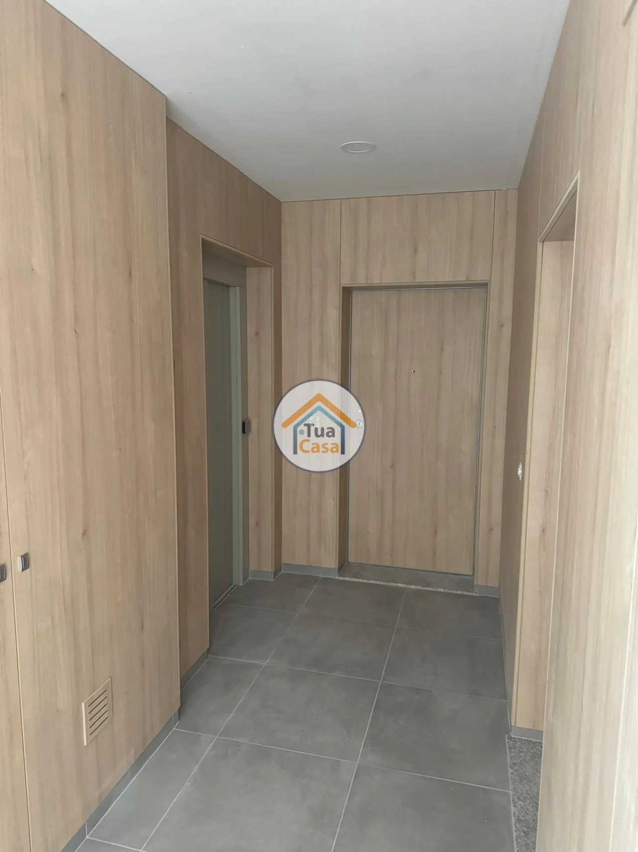 Apartamento T1 para Venda em Currelos, Papízios e Sobral Foto 19