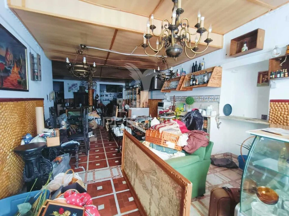 Prédio para Venda em Caxarias Foto 15