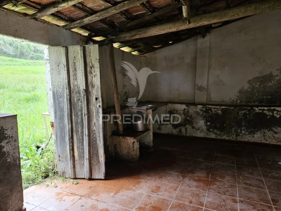 Moradia T3 para Venda em Nossa Senhora do Pranto Foto 7