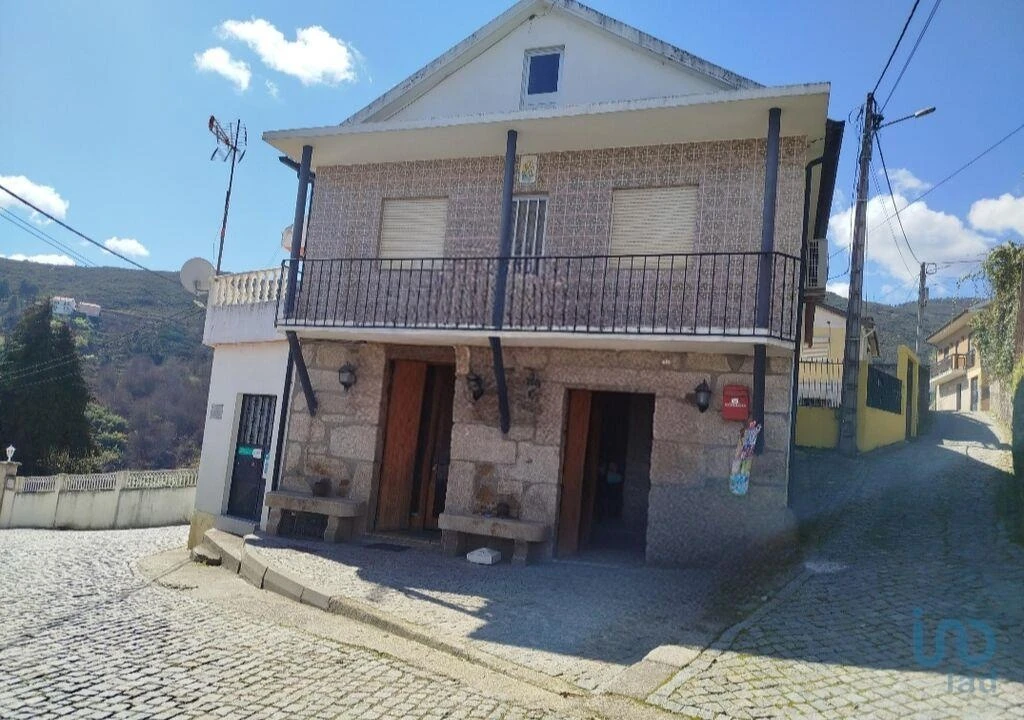 Moradia T6 para Venda em Ferreiros de Avões Foto 2