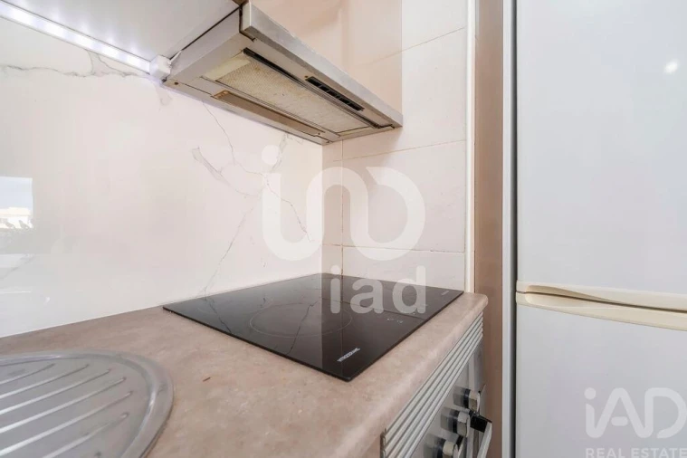 Apartamento T1 para Venda em Quarteira Foto 5