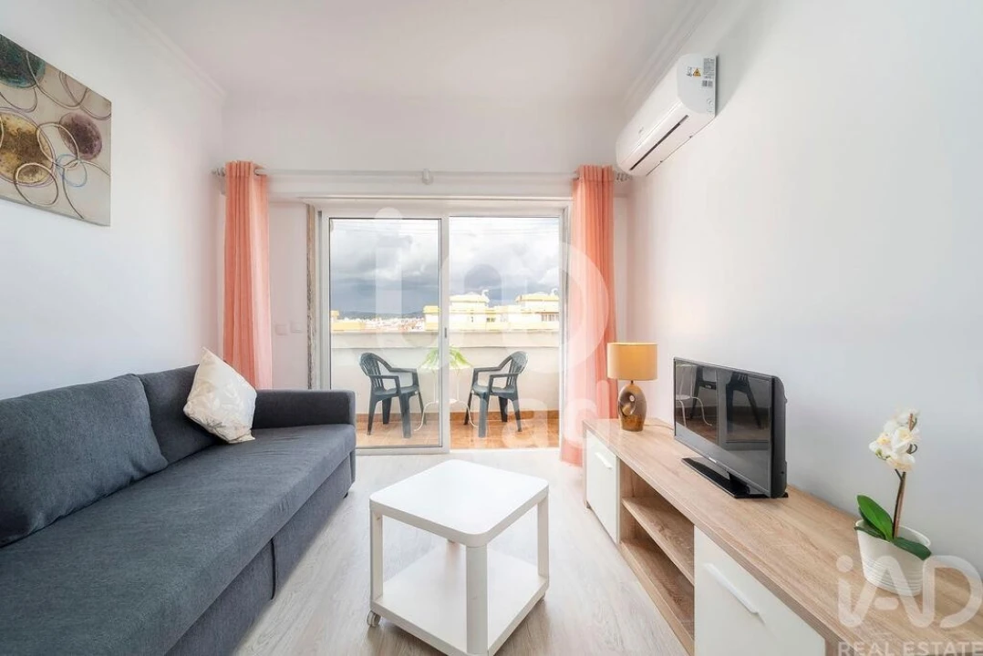 Apartamento T1 para Venda em Quarteira Foto 1