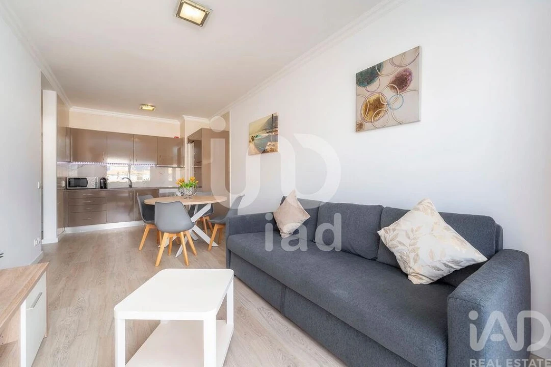 Apartamento T1 para Venda em Quarteira Foto 6