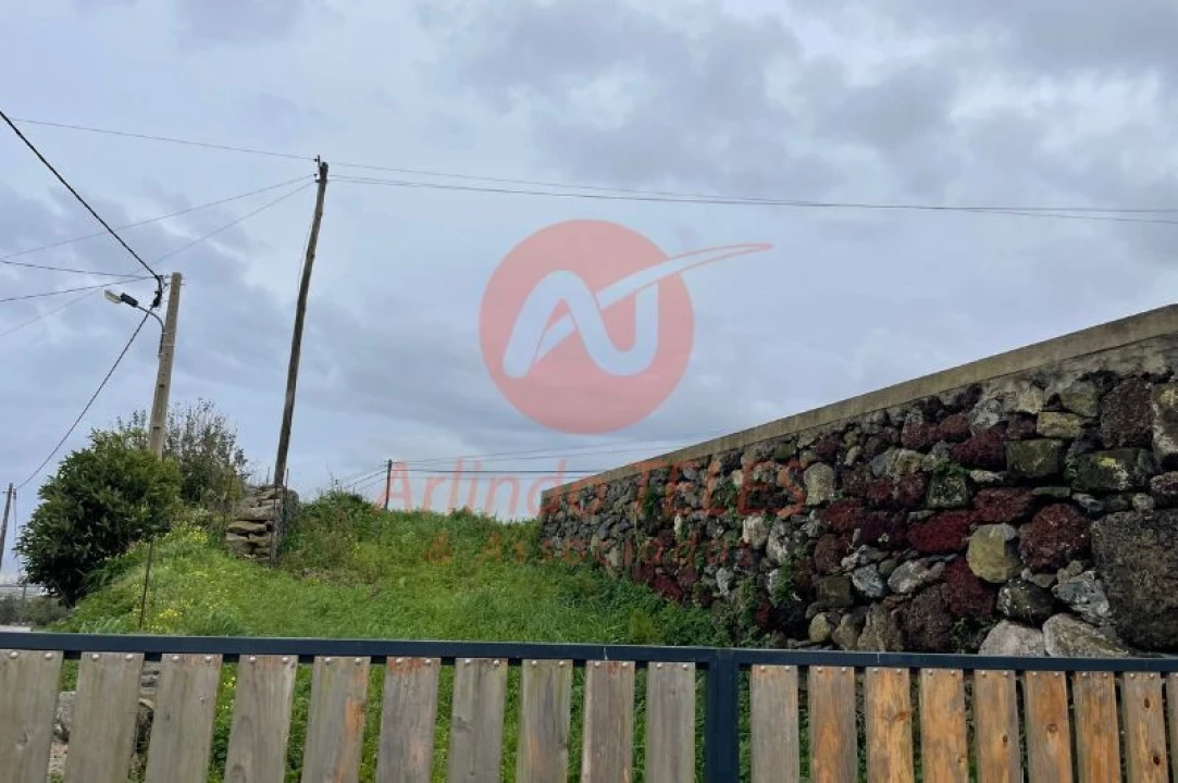 Terreno para Venda em Praia da Vitoria (Santa Cruz) Foto 6