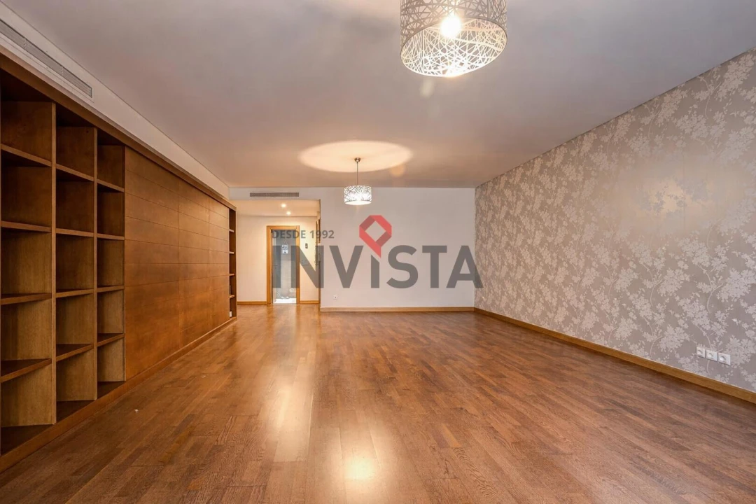 Apartamento T4 para Venda em Alverca do Ribatejo e Sobralinho Foto 1