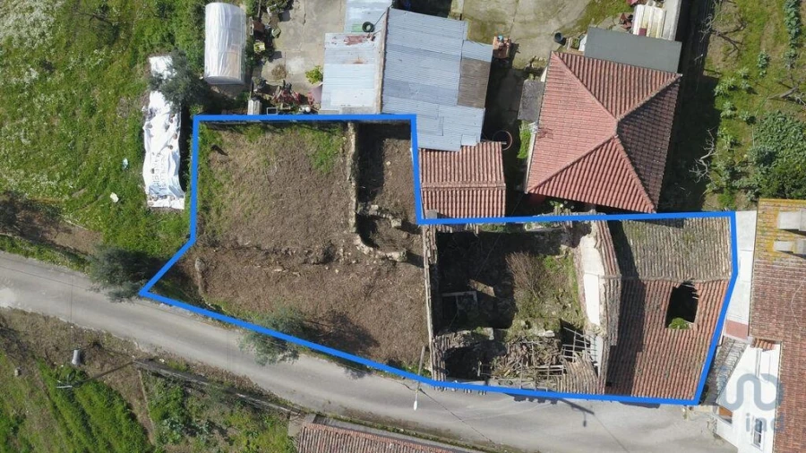 Moradia T1 para Venda em Friúmes e Paradela Foto 2