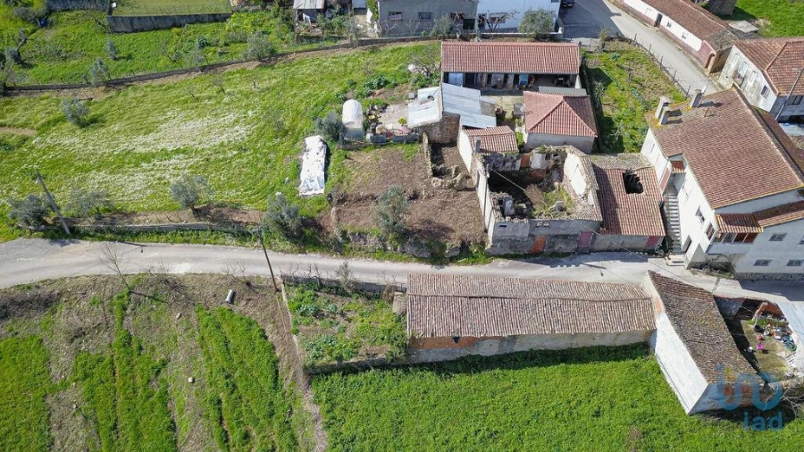 Moradia T1 para Venda em Friúmes e Paradela Foto 5