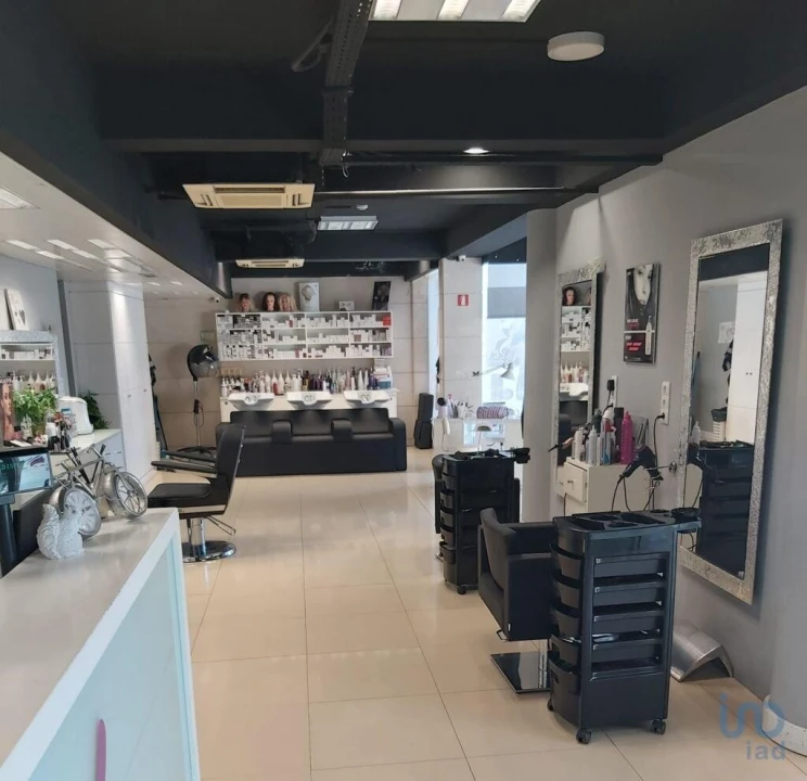 Loja para Venda em Caniço Foto 3