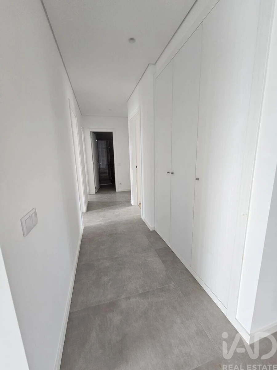 Apartamento T3 para Venda em Alcantarilha e Pêra Foto 17