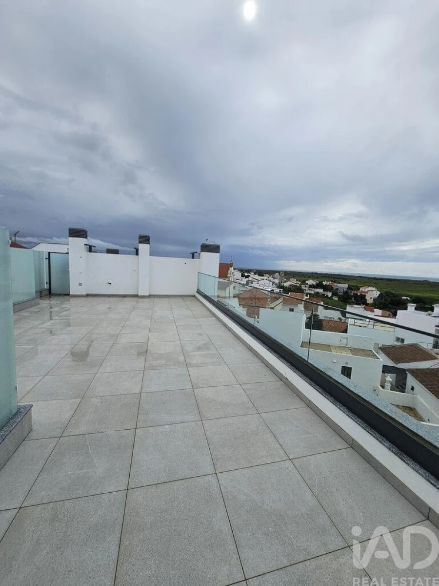 Apartamento T3 para Venda em Alcantarilha e Pêra Foto 24