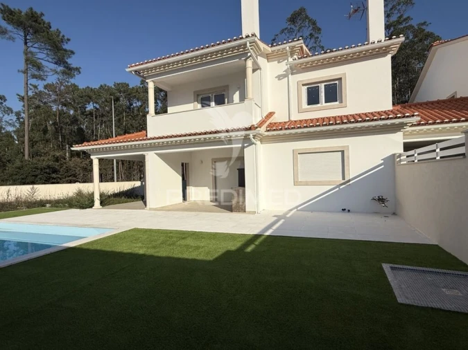 Moradia T4 para Venda em São Mamede Foto 6