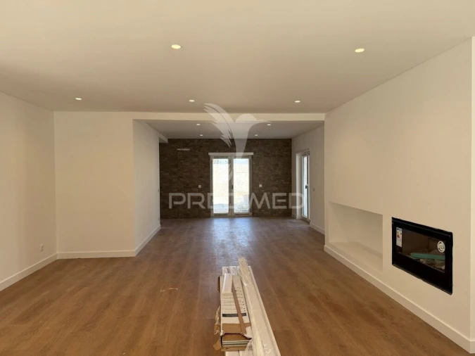 Moradia T4 para Venda em São Mamede Foto 7