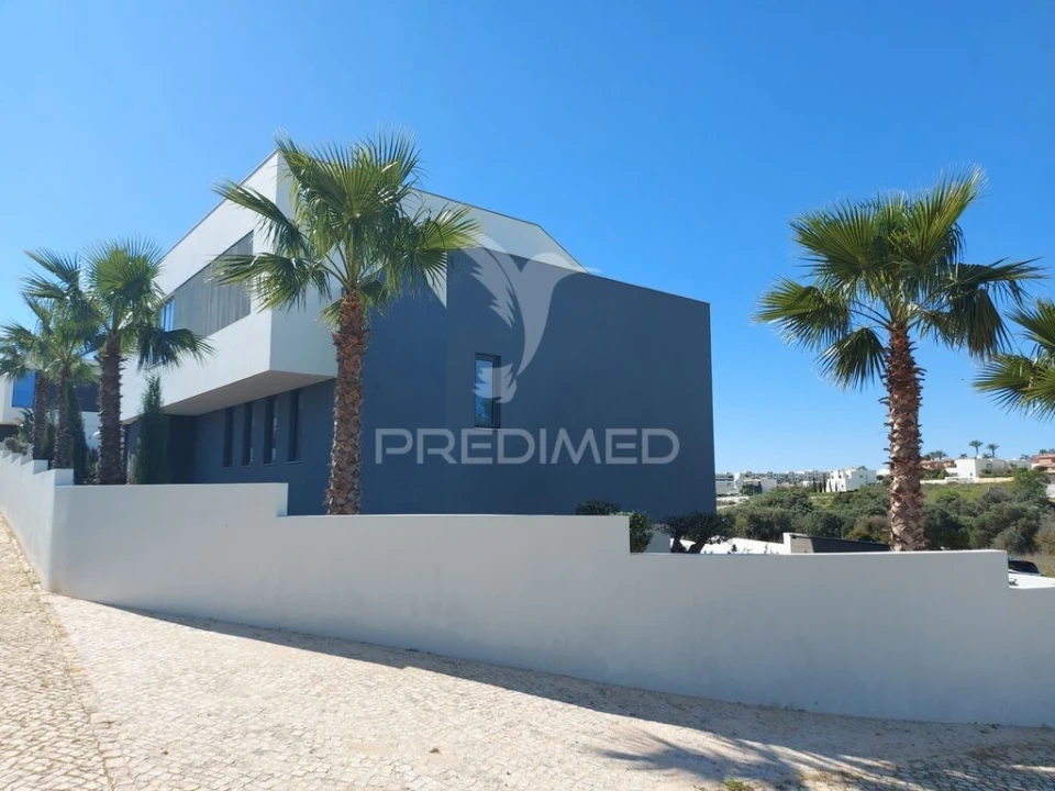 Moradia T4 para Venda em Bensafrim e Barão de São João Foto 1