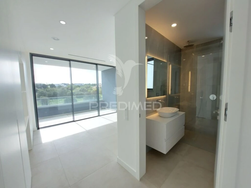 Moradia T4 para Venda em Bensafrim e Barão de São João Foto 17