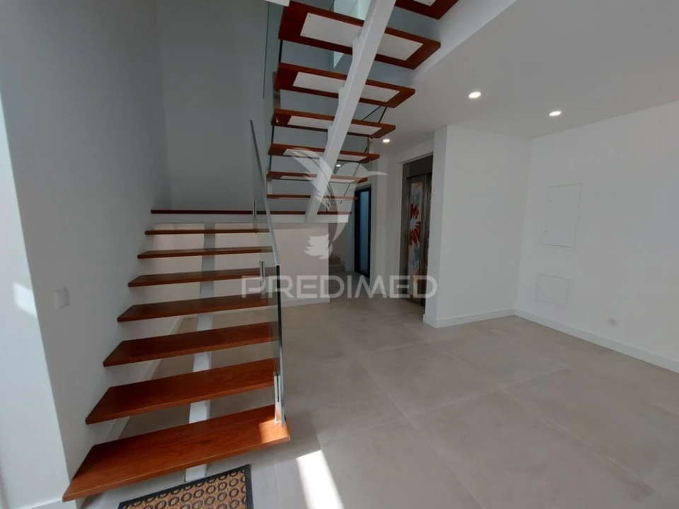 Moradia T4 para Venda em Bensafrim e Barão de São João Foto 15