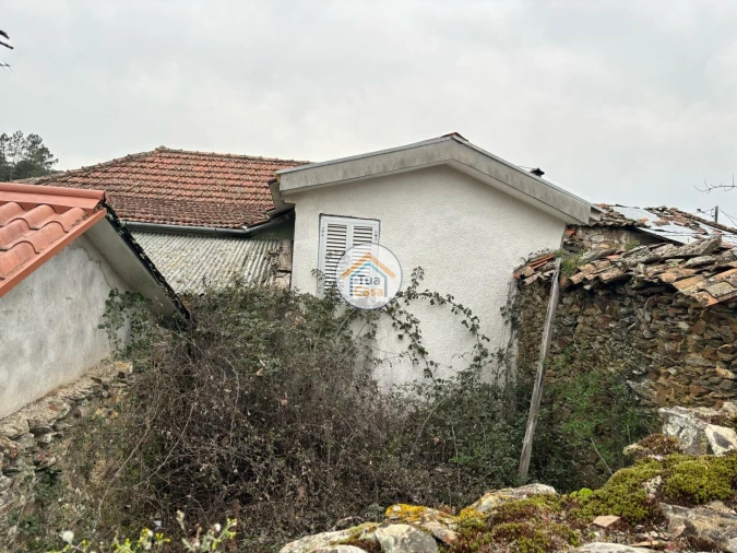 Moradia T2 para Venda em Folhadela Foto 5
