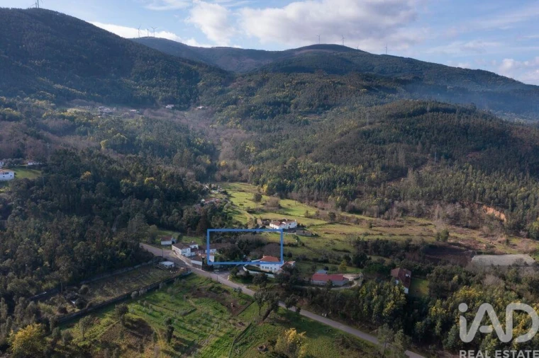 Moradia T3 para Venda em Serpins Foto 24