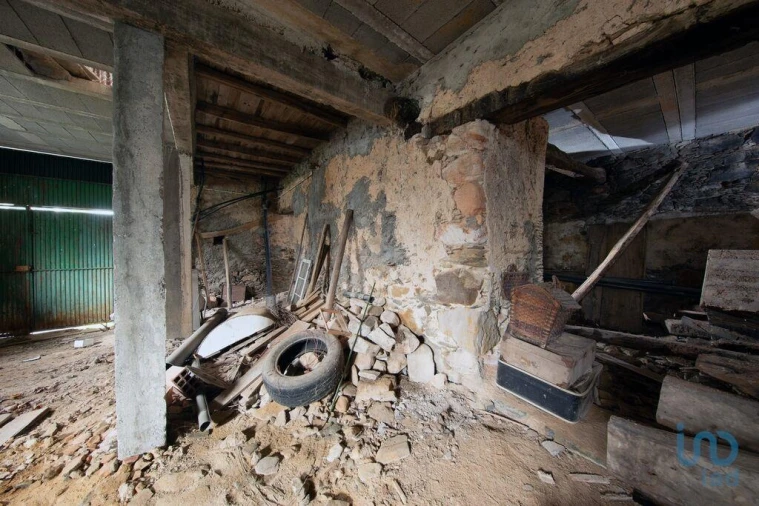 Moradia T3 para Venda em Serpins Foto 10